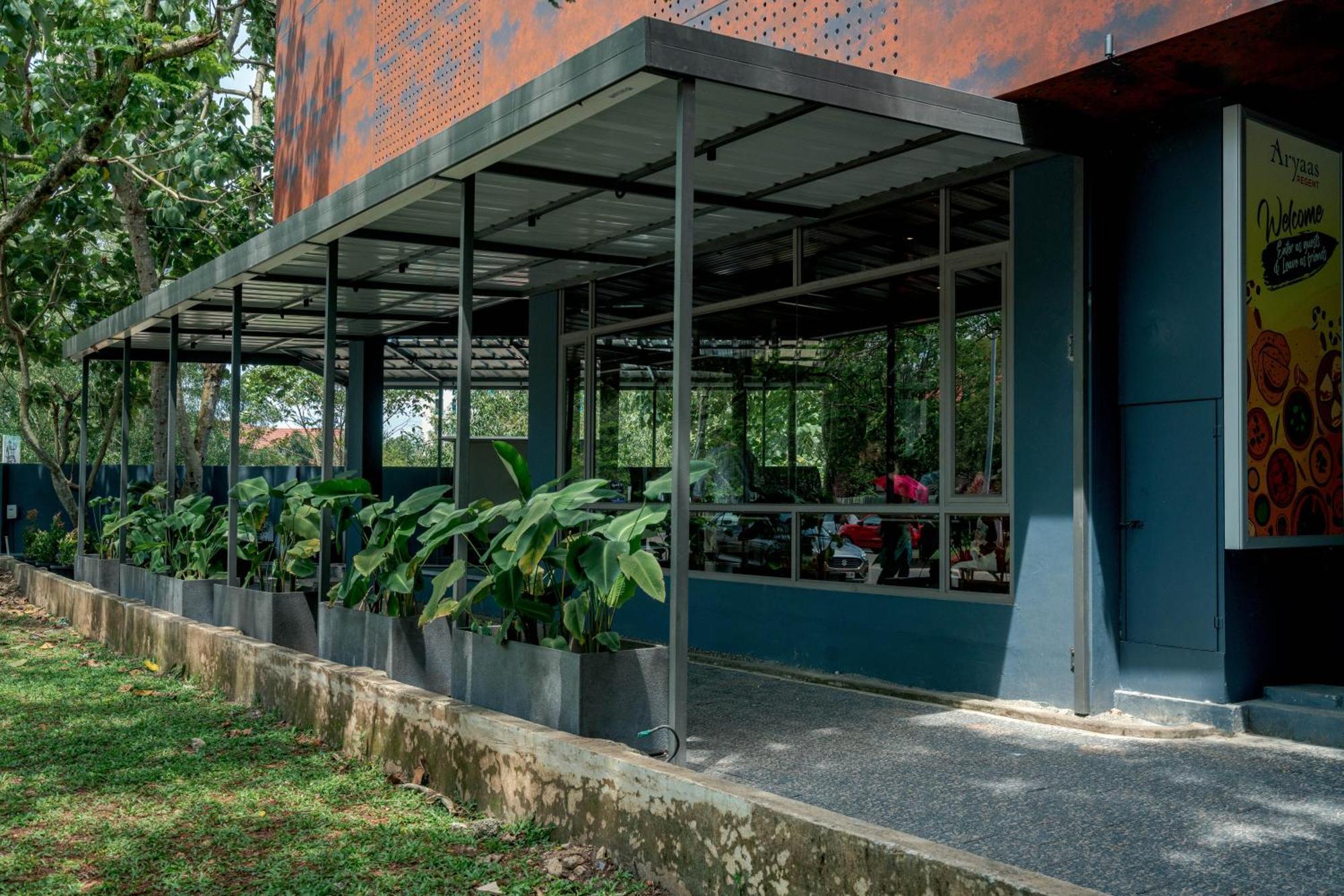 Kochi Aryaas Regent酒店 外观 照片
